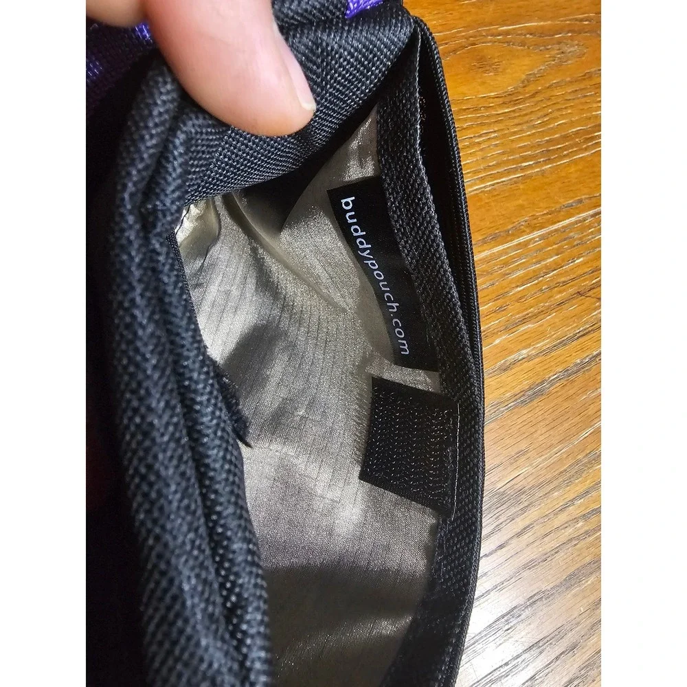 Running Buddy Buddy Pouch Magnetic Beltless Running Pouch Black Purple Trim